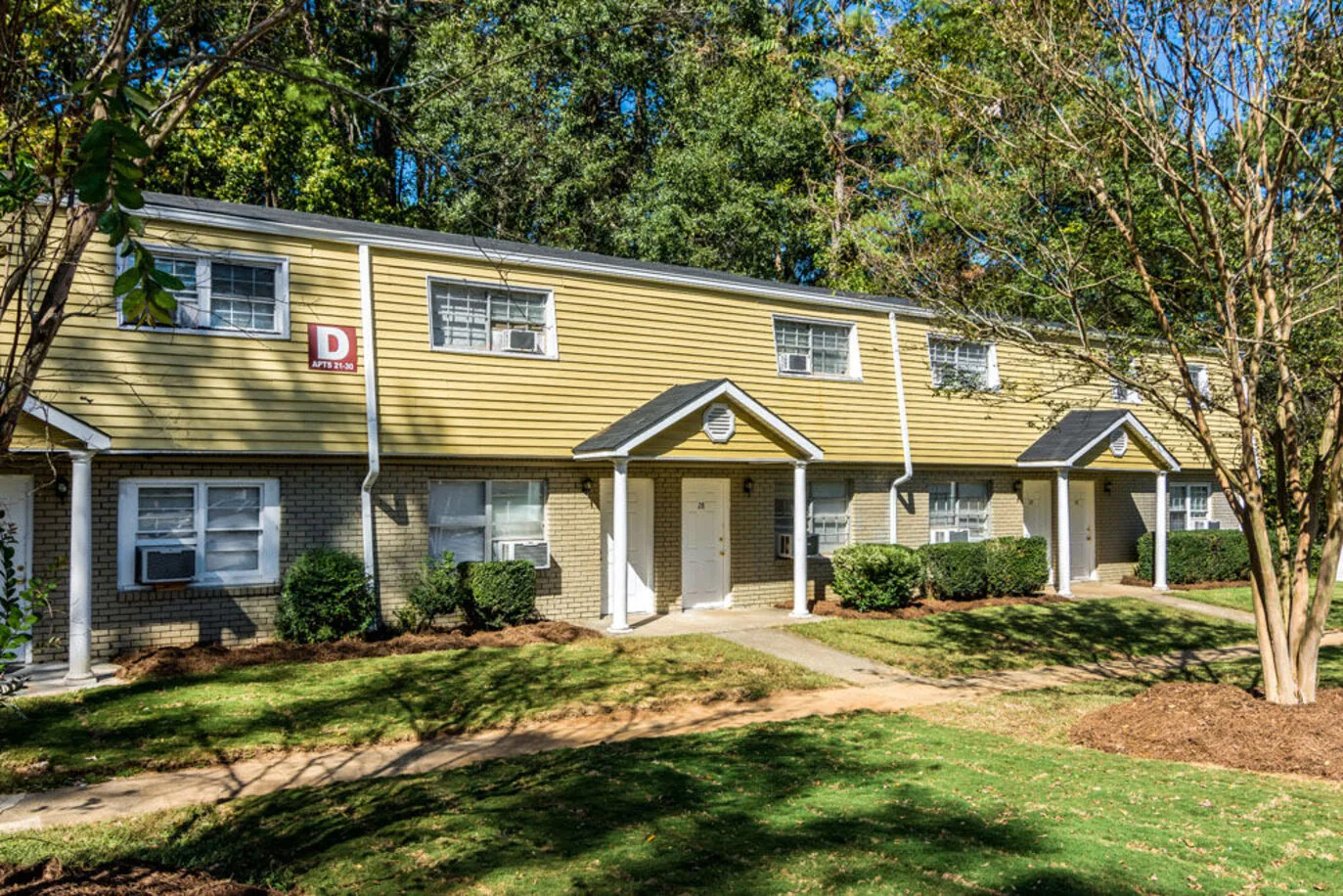 Townhome-style apartments, Building D