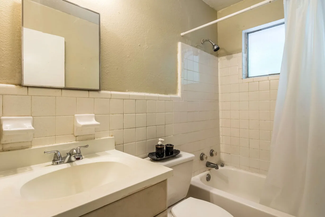 Full bathroom